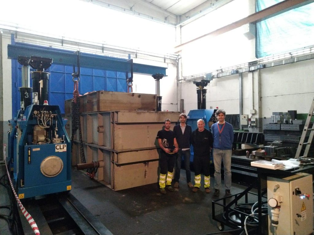 In Trentino – Alto Adige arrivano le nuove cavallette idrauliche, con una portata fino a 130 tonnellate. Una soluzione compatta, sicura ed efficiente.